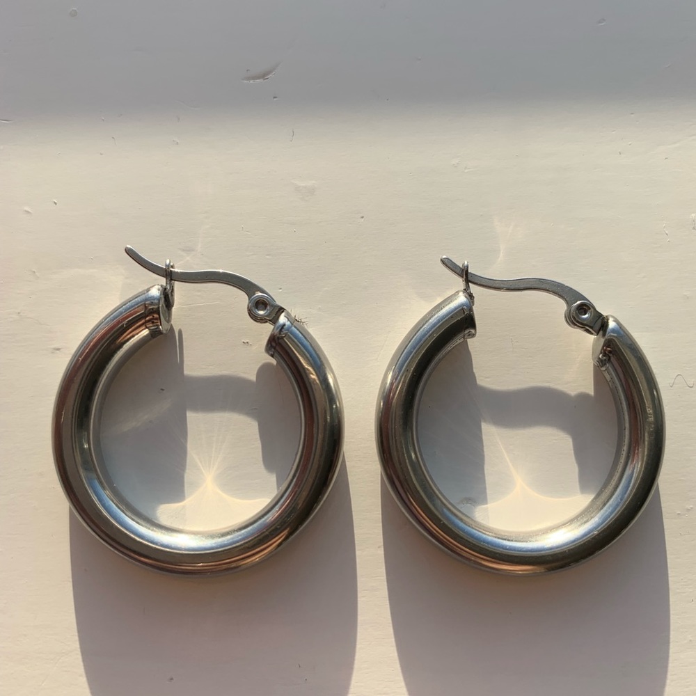 Vintage chunky silver hoop earrings